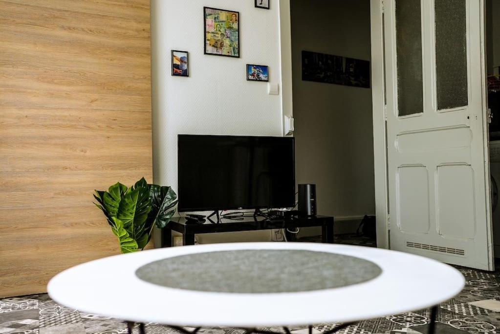Appartement La Gare Viotte Besancon Bagian luar foto